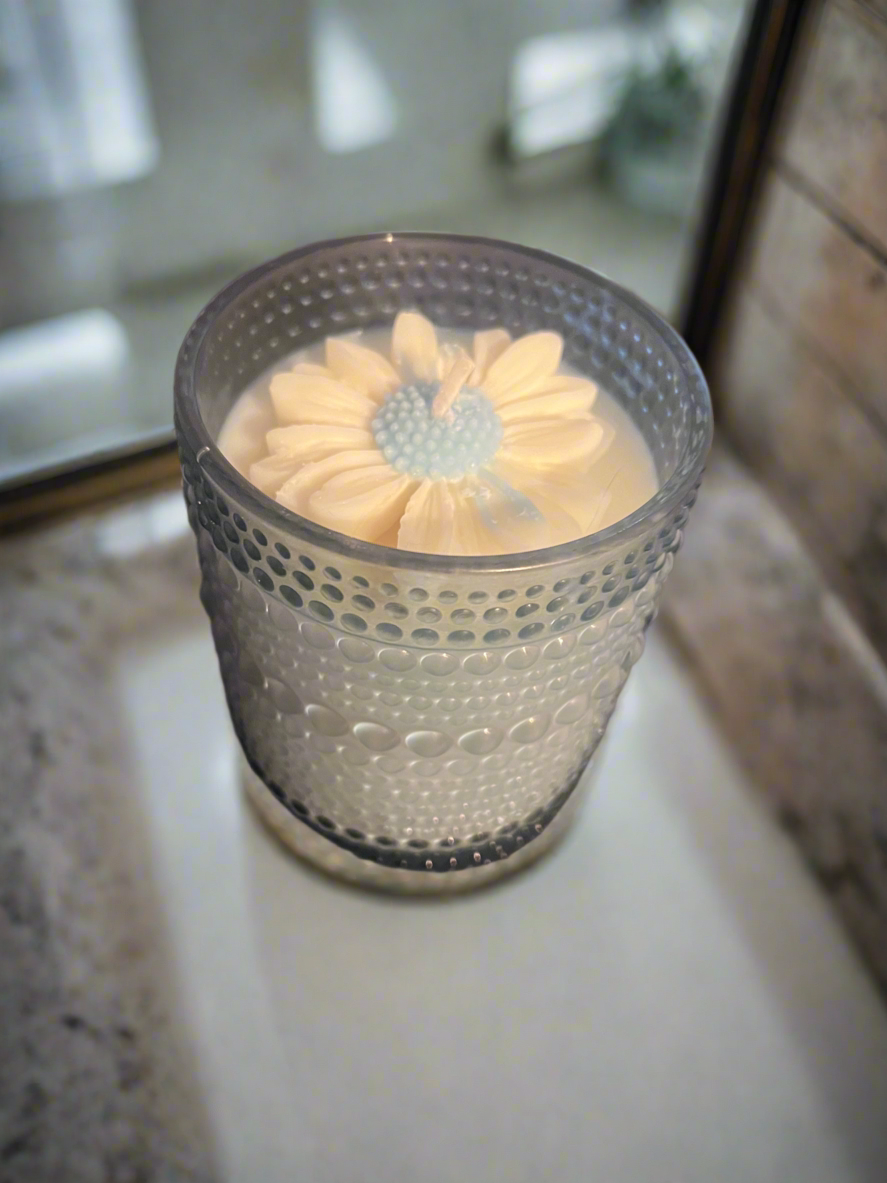 Blue Daisy 9oz Soy Candle