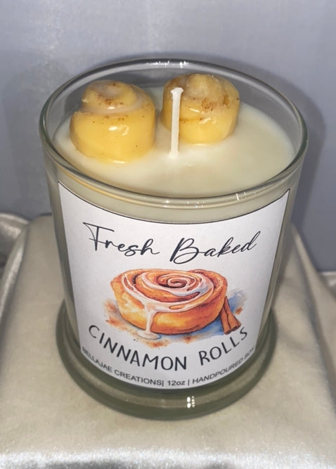 Cinnamon Rolls Scented 12 oz Soy Candle